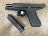 GLOCK 17 GEN 5 - 2 of 5