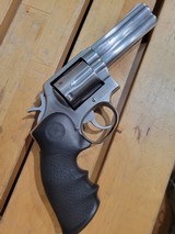 SMITH & WESSON 681-3 - 2 of 5