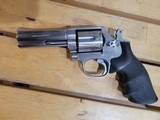 SMITH & WESSON 681-3 - 5 of 5