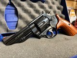 SMITH & WESSON MODEL 29-10 CLASSIC - 4 of 6