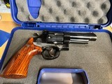 SMITH & WESSON MODEL 29-10 CLASSIC - 1 of 6