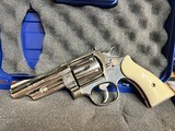 SMITH & WESSON MODEL 29-10 CLASSIC CUSTOM - 2 of 7