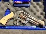 SMITH & WESSON MODEL 29-10 CLASSIC CUSTOM - 3 of 7