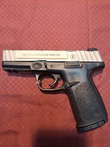 SMITH & WESSON SD9 VE 9MM LUGER (9X19 PARA) - 1 of 4