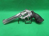 SMITH & WESSON 617-6 10-SHOT - 3 of 7