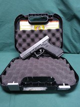 GLOCK 17 g17 gen 3 9MM LUGER (9X19 PARA) - 1 of 5