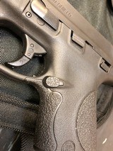 SMITH & WESSON M&P40 SHIELD .40 S&W - 3 of 7