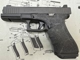 GLOCK 17
Gen4 9MM LUGER (9X19 PARA) - 1 of 2