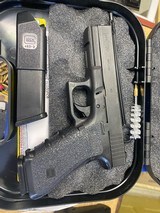 GLOCK G22 .40 S&W - 1 of 2