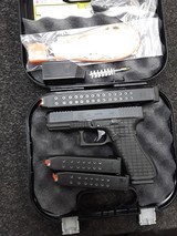 GLOCK G45 45 GEN 5 &sbquo;&sbquo;LEGO EDITION&sbquo;&sbquo; W/ EXTENDED MAGAZINE 9MM LUGER (9X19 PARA) - 4 of 4