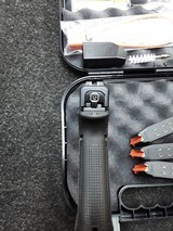 GLOCK G45 45 GEN 5 &sbquo;&sbquo;LEGO EDITION&sbquo;&sbquo; W/ EXTENDED MAGAZINE 9MM LUGER (9X19 PARA) - 3 of 4