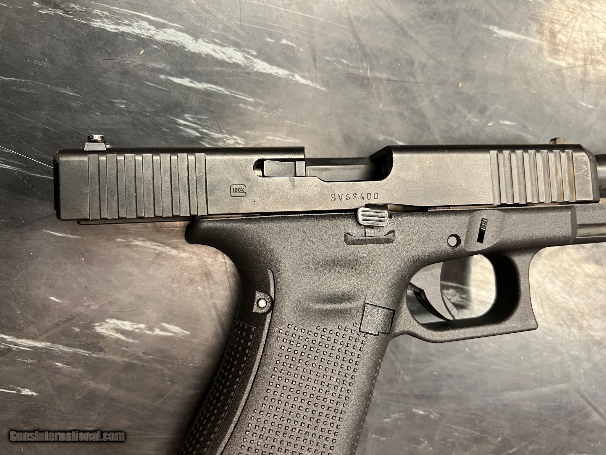 GLOCK 17 - G17 Gen5 9mm Luger Pistol