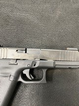 GLOCK 17
Gen 5 - 6 of 8