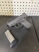 SMITH & WESSON M&P 9 sheild 9MM LUGER (9X19 PARA) - 1 of 7