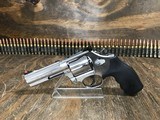 SMITH & WESSON 686-6 - 1 of 4