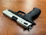 SIG SAUER Mosquito Bi-Tone - 4 of 4