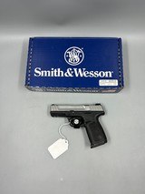 SMITH & WESSON SD9 VE - 1 of 4