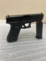 GLOCK 22 G22 Gen 5 .40 S&W - 3 of 7