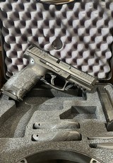 HECKLER & KOCH VP9 - 1 of 2