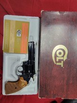 COLT DIAMONDBACK - 1 of 8