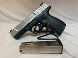 SMITH & WESSON SD40 VE - 1 of 5
