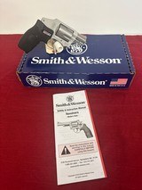 SMITH & WESSON 642-2 airweight crimson trace laser grip 163811 .38 SPL - 2 of 2