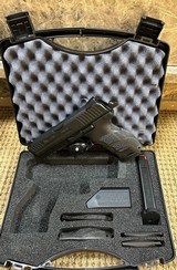 HECKLER & KOCH HK P30 - 1 of 3