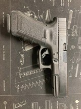 GLOCK 22 GEN 3 G22 40S&W POLICE TRADE IN - 1 of 2