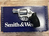 SMITH & WESSON 637 - 2 of 4