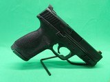 SMITH & WESSON M&P9 M2.0 - 3 of 7
