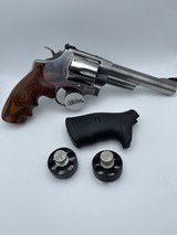 SMITH & WESSON 629 - 1 of 6