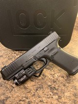 GLOCK 17 GEN 5 - 2 of 7