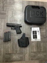 GLOCK 19 GEN 5 - 1 of 3