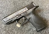 SMITH & WESSON M&P 40 - 2 of 4