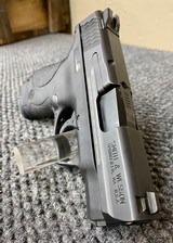 SMITH & WESSON M&P 9 sheild - 5 of 6
