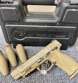 SMITH & WESSON LE M&P 9 M2.0 9MM LUGER (9X19 PARA) - 1 of 6