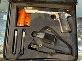 COLT 1911 Custom Government - 1 of 7