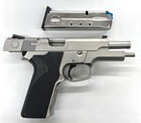 SMITH & WESSON 4046 .40 S&W - 3 of 5