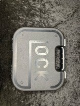 GLOCK 22 "GEN 2" .40 S&W - 3 of 4