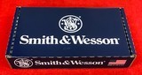 SMITH & WESSON SD40 VE Crimson Trace Rail Master .40 S&W - 4 of 5