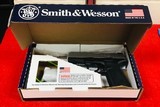 SMITH & WESSON SD40 VE Crimson Trace Rail Master .40 S&W - 1 of 5