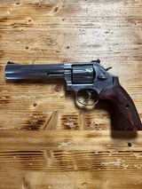 SMITH & WESSON 686-6 PLUS DELUXE .357 MAG - 3 of 3