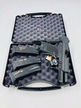 HECKLER & KOCH H&k USP Compact .40 S&W (Made in Germany) .40 S&W - 5 of 5