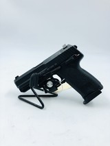 HECKLER & KOCH H&k USP Compact .40 S&W (Made in Germany) .40 S&W - 1 of 5