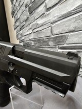 SIG SAUER SP2022 .40 S&W - 3 of 5