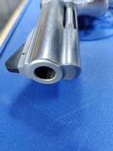 SMITH & WESSON Model 60-15 Rubber Grips, Original Case - 3 of 4