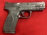 SMITH & WESSON m&p full size m&p 9 M2.0 - 1 of 7