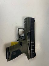 BERETTA USA APX Compact - 1 of 7
