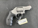 SMITH & WESSON 66-8 COMBAT MAGNUM - 1 of 3