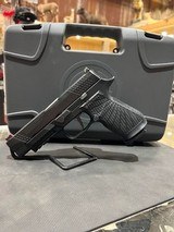 SIG SAUER P320 WILSON COMBAT - 1 of 4